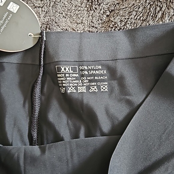 Joyshaper shaping shorts XXL nwt - Picture 3 of 3